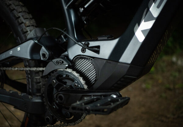 KELLYS Theos F70 SH -CARBON-M 29"/27.5"(BAT.20Ah- 725Wh)-(MOT.SHIMANO EP800 85Nm)-SKLADEM!!! - Image 2