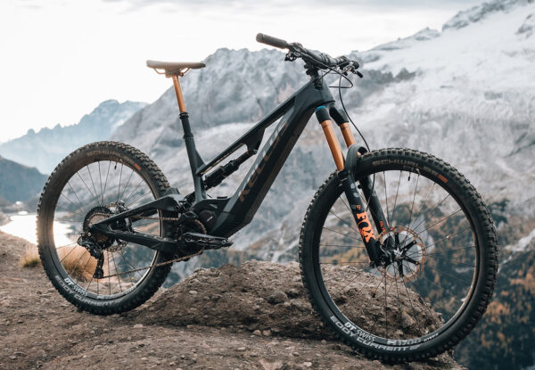 KELLYS-THEOS F90 SH-CARBON- 29"/27.5"(20Ah- 725Wh)-(MOT.SHIMANO EP 800-85Nm)-SKLADEM!!!