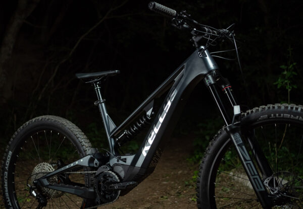 KELLYS Theos F70 SH -CARBON-M 29"/27.5"(BAT.20Ah- 725Wh)-(MOT.SHIMANO EP800 85Nm)-SKLADEM!!! - Image 3