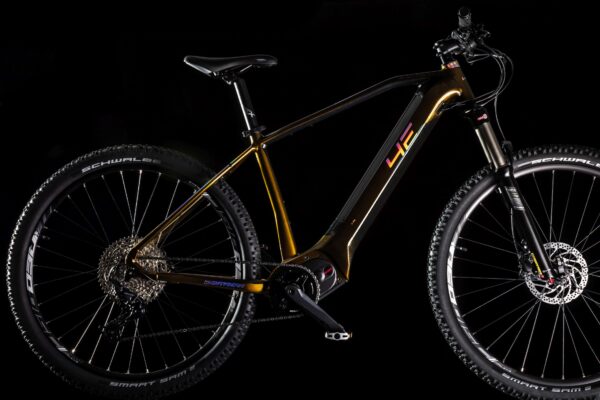 4-EVER-EXSTREAM ELITE (2024) - jungle gold / mirror-RÁM-15,5“, 17", 19", 21"-(MOT. BROSE Drive Unit S-Mag (95 Nm)-(BAT.BMZ V10 Integrated 725 Wh, 20 Ah, 36 V)-NA PRODEJNĚ-MOŽNO VYZKOUŠET-(TEST. OKRUH) !!! - Image 4